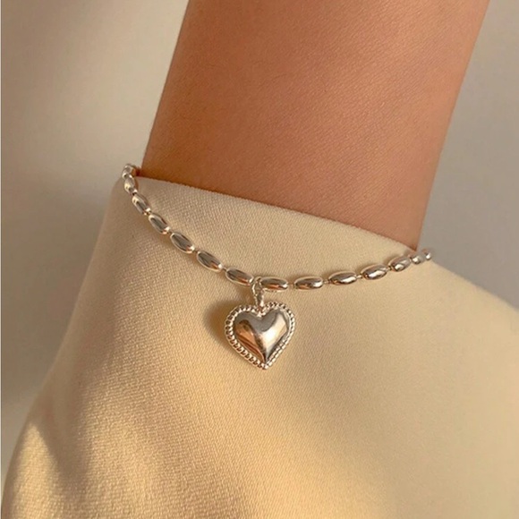 Jewelry - 925 Sterling Silver Women's Heart Shaped Pendant Bracelet
